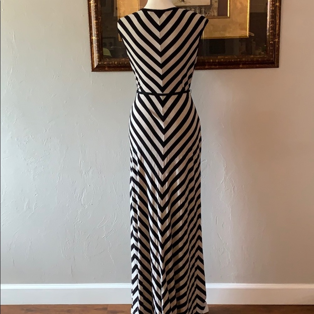 EUC CALVIN KLEIN MAXI DRESS - Picture 2 of 4
